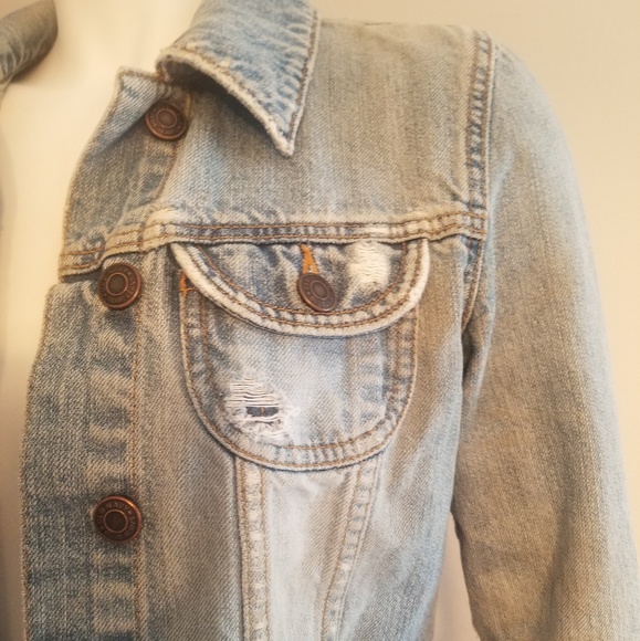 Old Navy Distressed and Frayed Jean Jacket - Picture 3 of 5